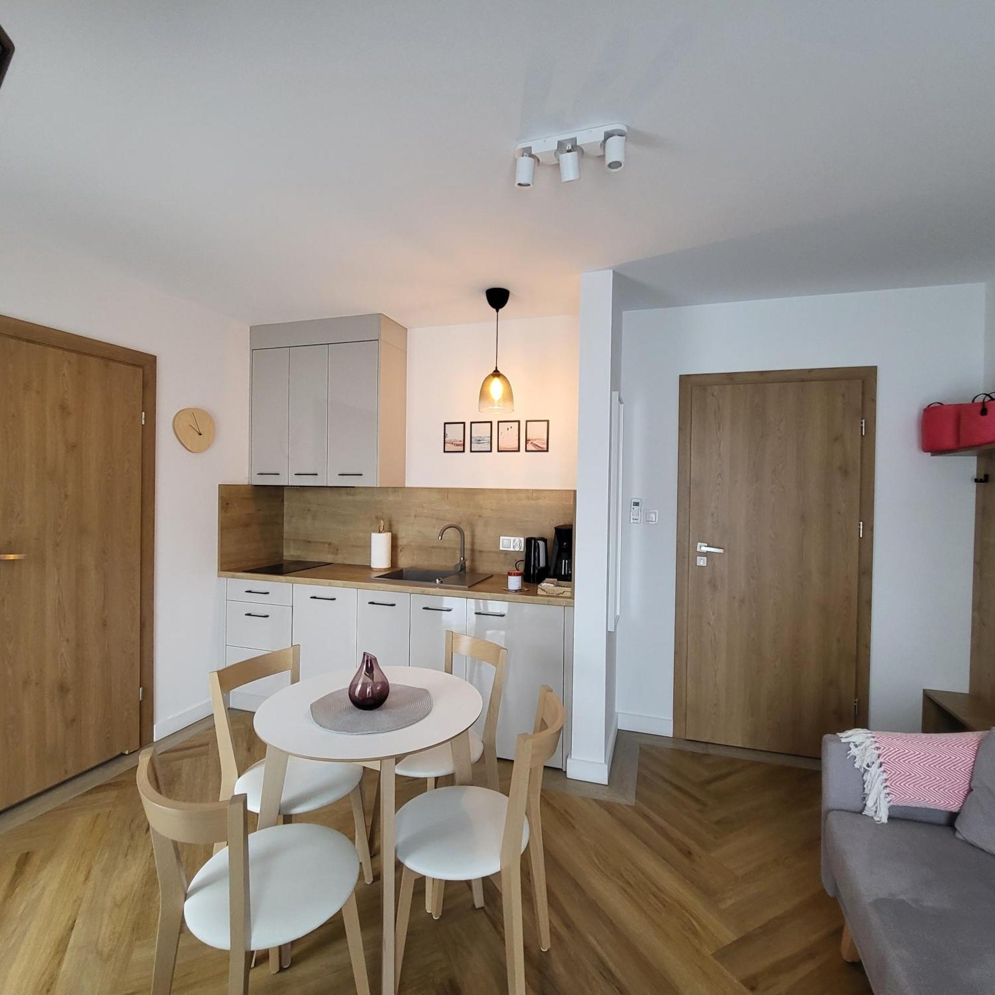 Apartamenty Julia Apartamenty Ozonowane Ustronie Morskie Exteriör bild